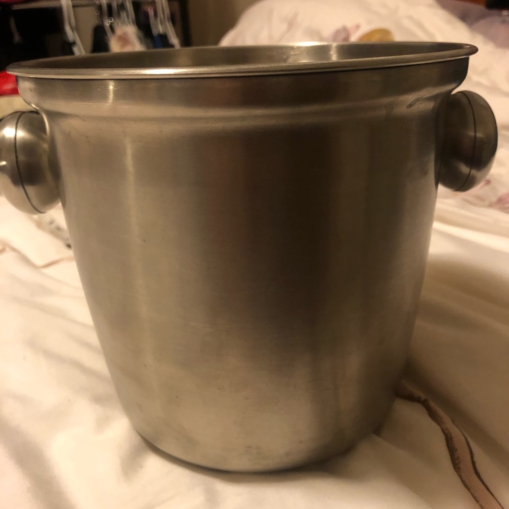 champagne bucket.